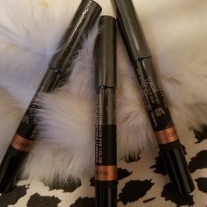 3 Beautiful eye color pencils..amazing color
